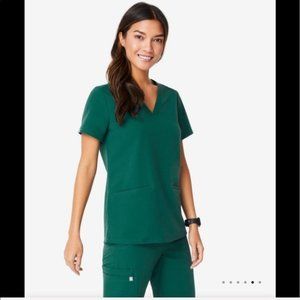 Fig's Hunter Green Scrub Set, Small Casma & Kade